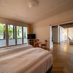 By La Perla 3* Ascona