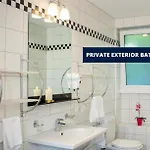 Guest house By La Perla 3*