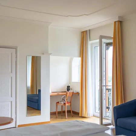 By La Perla Guest house