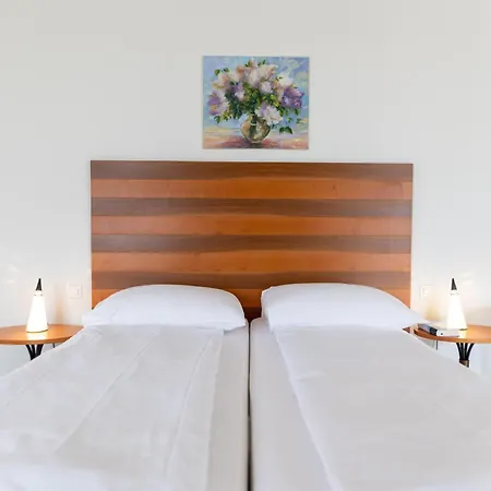 By La Perla Guest house