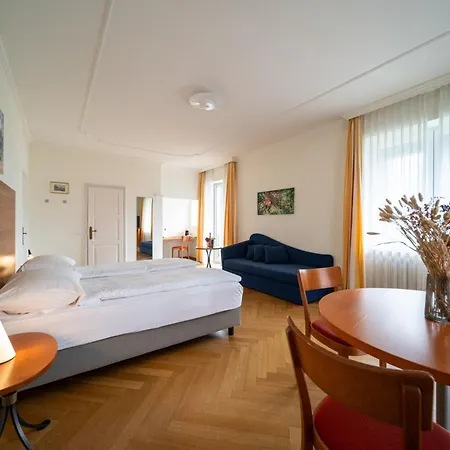 By La Perla Guest house Ascona