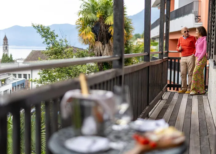 By La Perla Πανσιόν 3*